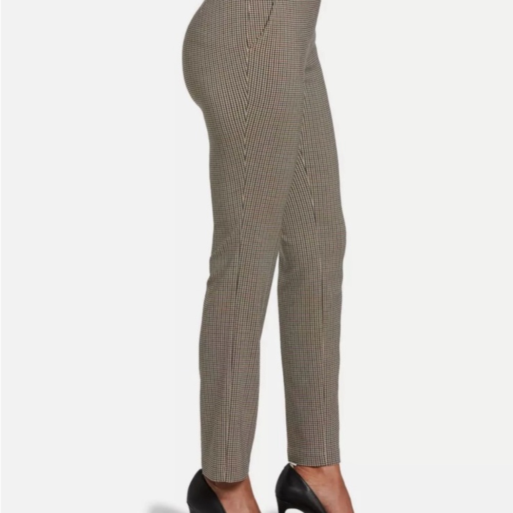Rafael women’s size 10 stretch pull on pants with front pockets straight leg